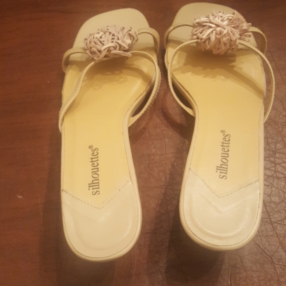 Shoes - Picture 2 of 4